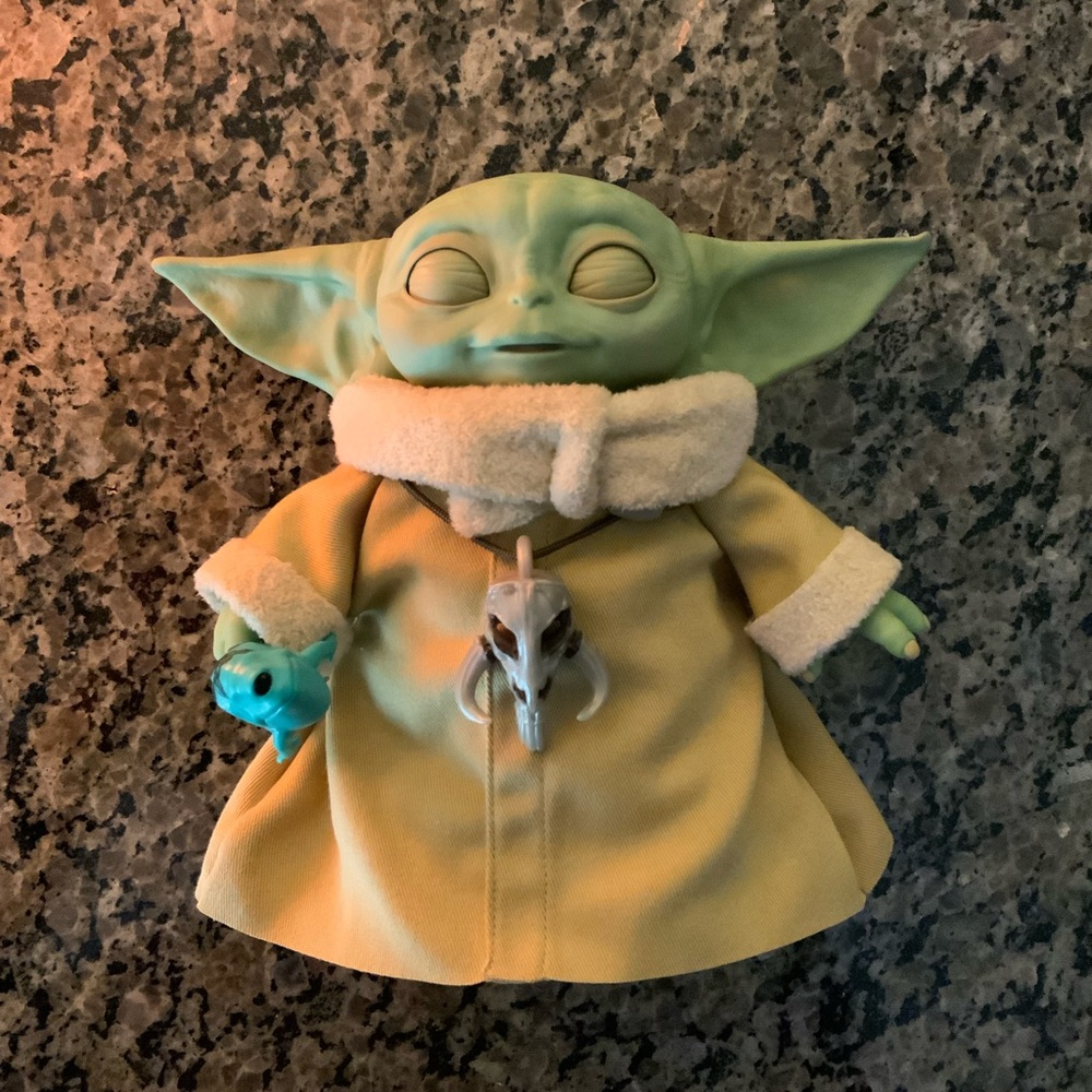GROGU THE CHILD STAR WARS COLLECTIBLE ELECTRONIC BABY YODA WALT DISNEY WORLD - Picture 7 of 7